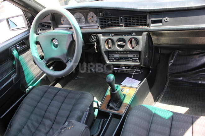 Mercedes 190 1991, 250,000 km - 2.0 l - Bakı