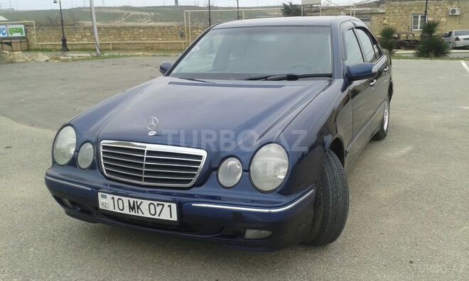 Mercedes E 220 2000, 190,000 km - 2.2 l - Bakı