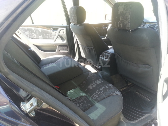 Mercedes E 240 1998, 231,568 km - 2.4 л - Bakı