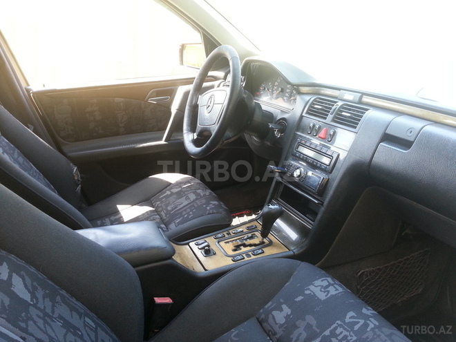 Mercedes E 240 1998, 231,568 km - 2.4 л - Bakı