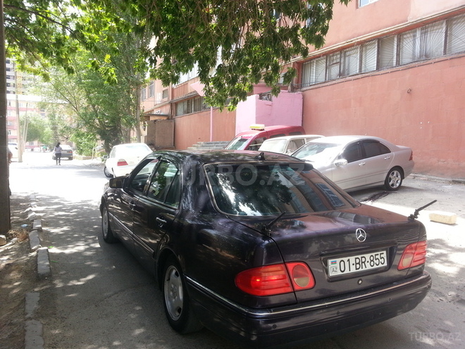 Mercedes E 240 1998, 231,568 km - 2.4 л - Bakı
