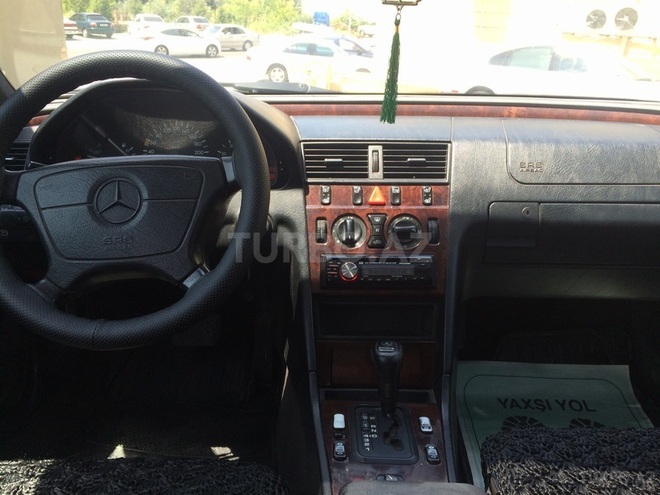 Mercedes C 180 1997, 250,000 km - 1.8 л - Bakı