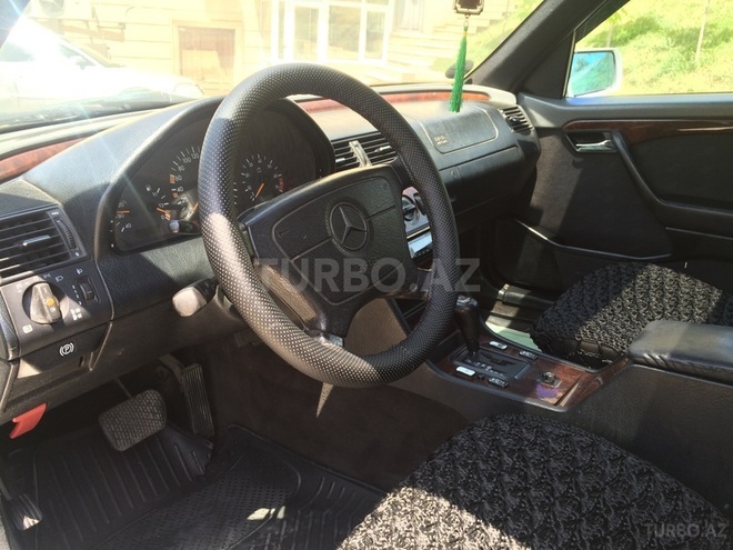 Mercedes C 180 1997, 250,000 km - 1.8 л - Bakı