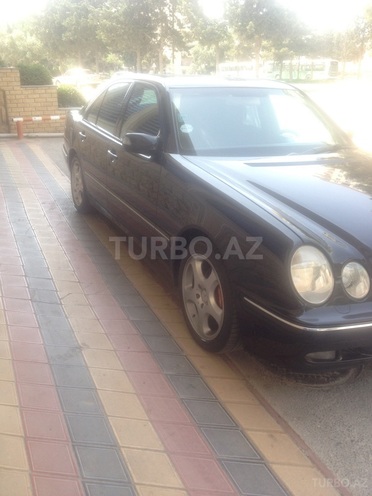 Mercedes E 270 2000, 189,000 km - 2.7 l - Bakı