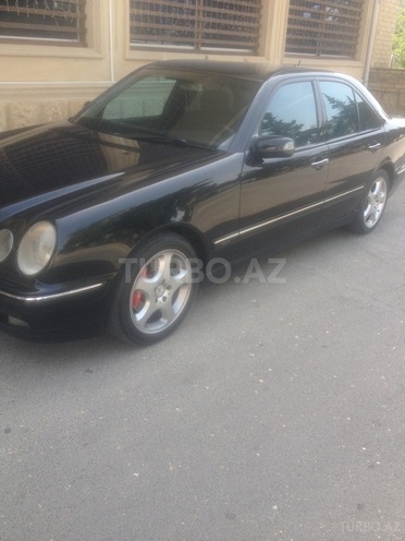 Mercedes E 270 2000, 189,000 km - 2.7 l - Bakı