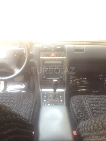 Mercedes E 270 2000, 189,000 km - 2.7 l - Bakı