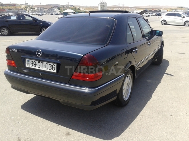 Mercedes C 200 1999, 220,000 km - 2.0 l - Bakı