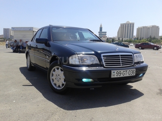 Mercedes C 200 1999, 220,000 km - 2.0 l - Bakı
