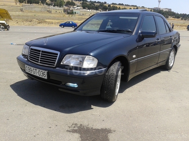 Mercedes C 200 1999, 220,000 km - 2.0 l - Bakı