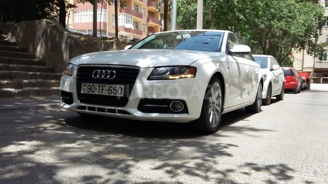 Audi A4 2011, 90,000 km - 2.0 l - Bakı