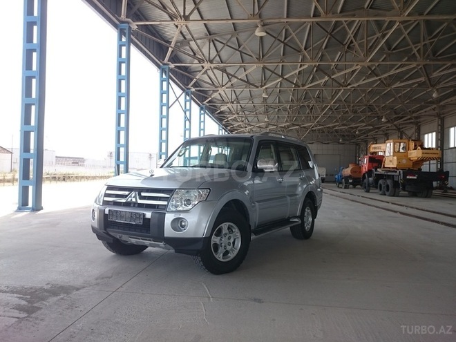 Mitsubishi Pajero 2007, 72,000 km - 3.0 l - Bakı