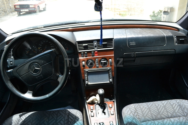 Mercedes C 180 1995, 330,000 km - 1.8 l - Bakı