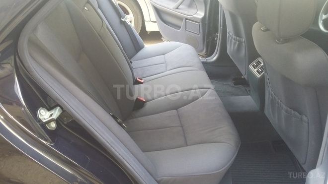 Mercedes E 220 2001, 200,000 km - 2.2 l - Bakı