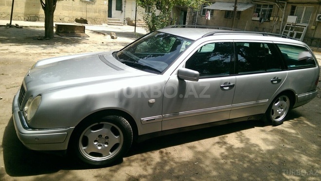 Mercedes E 240 1998, 303,500 km - 2.4 l - Bakı
