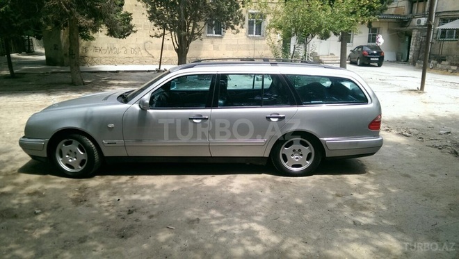 Mercedes E 240 1998, 303,500 km - 2.4 l - Bakı