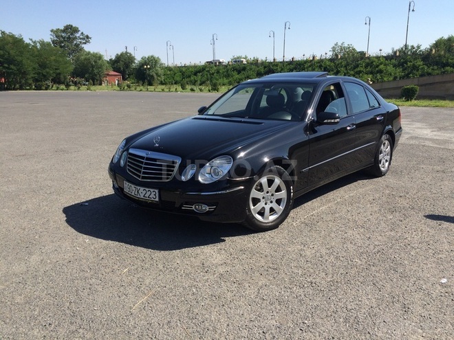 Mercedes E 220 2007, 180,000 km - 2.2 l - Bakı