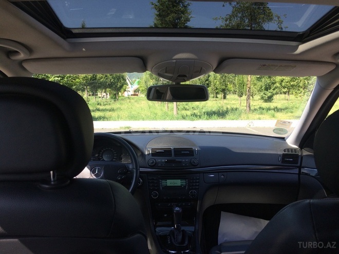 Mercedes E 220 2007, 180,000 km - 2.2 l - Bakı