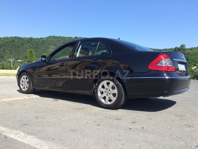 Mercedes E 220 2007, 180,000 km - 2.2 l - Bakı
