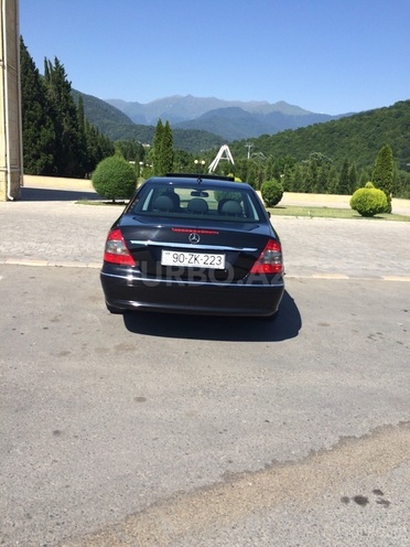 Mercedes E 220 2007, 180,000 km - 2.2 l - Bakı
