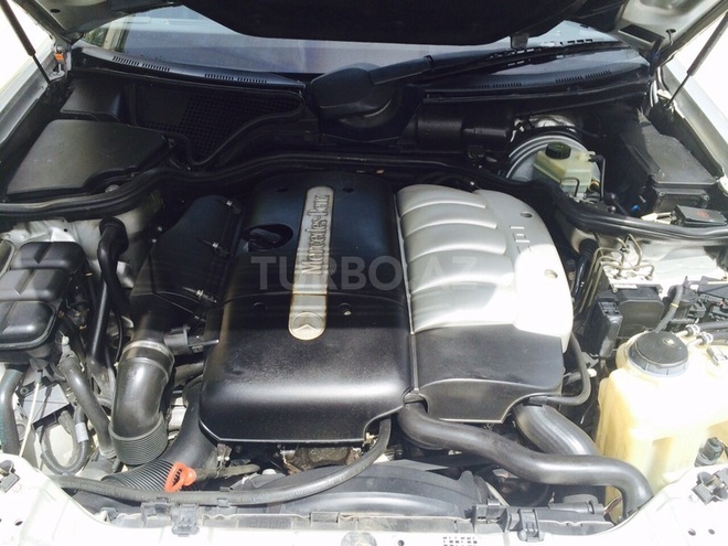 Mercedes E 270 2000, 205,000 km - 2.7 l - Bakı