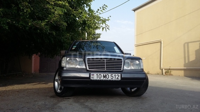 Mercedes E 220 1994, 320,000 km - 2.2 l - Bakı