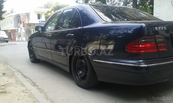 Mercedes E 220 2000, 363,124 km - 2.2 l - Bakı