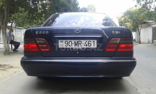 Mercedes E 220 2000, 363,124 km - 2.2 l - Bakı