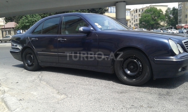 Mercedes E 220 2000, 363,124 km - 2.2 l - Bakı