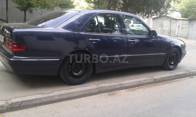 Mercedes E 220 2000, 363,124 km - 2.2 l - Bakı