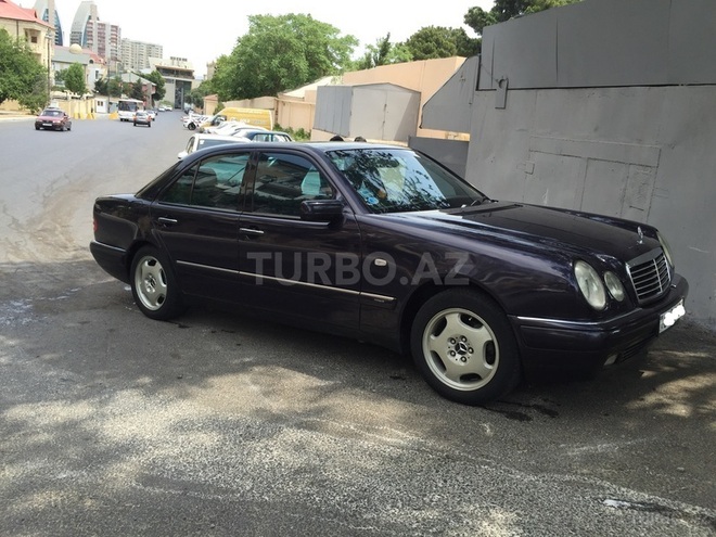 Mercedes E 240 1998, 211,000 km - 2.4 l - Bakı