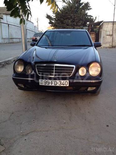 Mercedes E 220 2000, 257,000 km - 2.2 l - Bakı