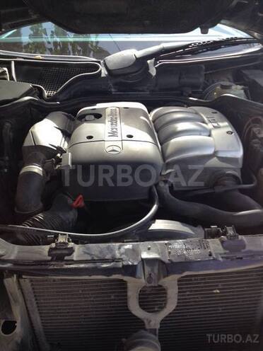 Mercedes E 220 2000, 257,000 km - 2.2 l - Bakı