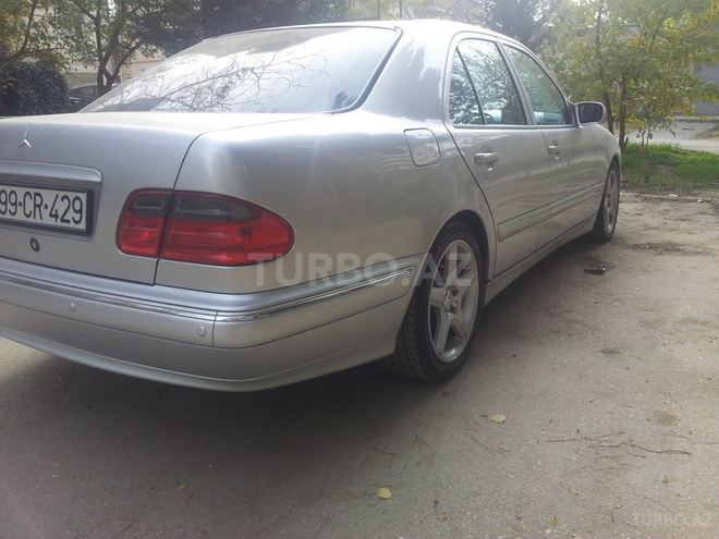 Mercedes E 240 2000, 160,830 km - 2.6 l - Bakı