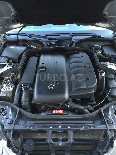 Mercedes E 320 2004, 206,000 km - 3.2 l - Bakı