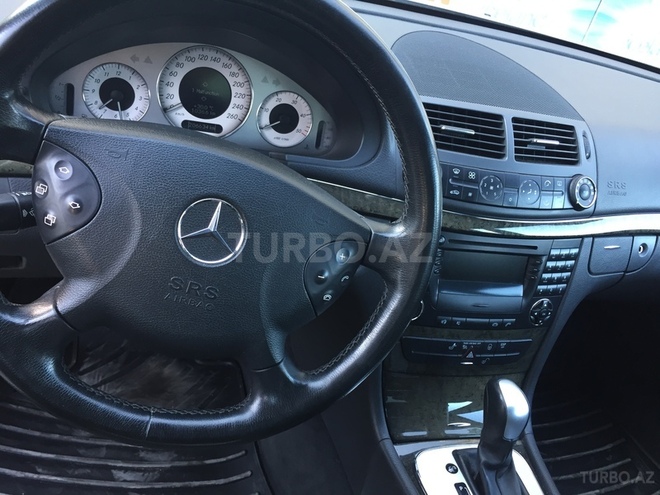 Mercedes E 320 2004, 206,000 km - 3.2 l - Bakı