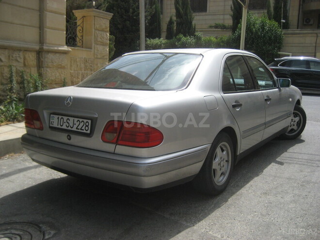 Mercedes E 230 1996, 274,000 km - 2.3 l - Bakı