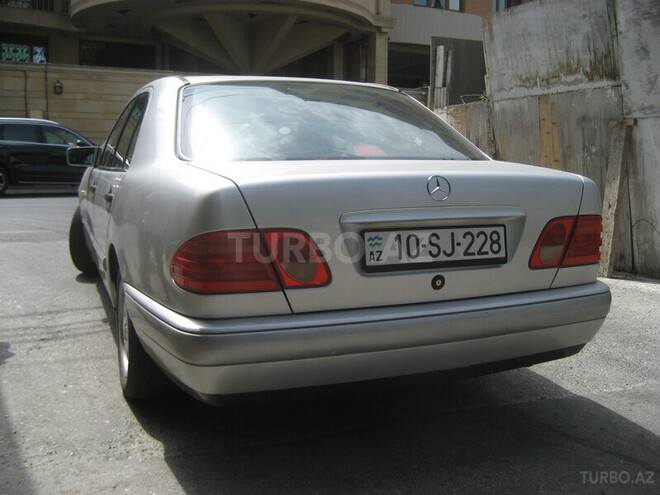 Mercedes E 230 1996, 274,000 km - 2.3 l - Bakı