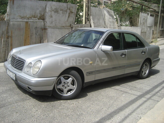 Mercedes E 230 1996, 274,000 km - 2.3 l - Bakı