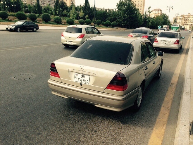Mercedes C 230 1999, 170,000 km - 2.3 l - Bakı