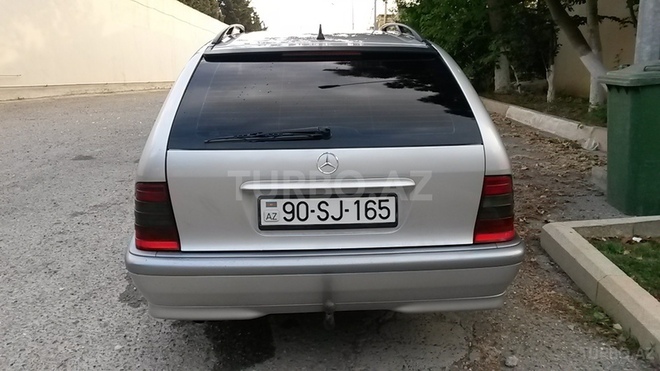 Mercedes C 220 1998, 228,000 km - 2.2 l - Bakı