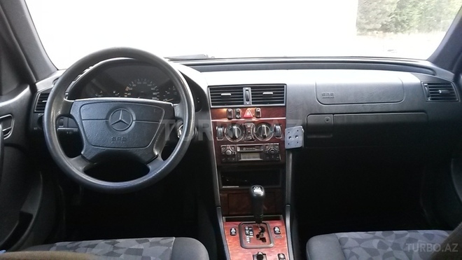 Mercedes C 220 1998, 228,000 km - 2.2 l - Bakı