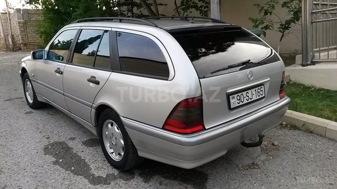 Mercedes C 220 1998, 228,000 km - 2.2 l - Bakı