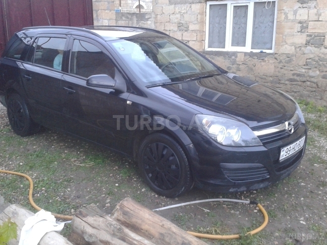 Opel Astra 2006, 200,000 km - 1.9 l - Bakı