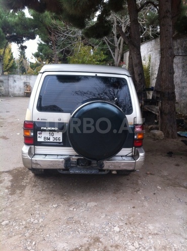 Mitsubishi Pajero 1993, 298,000 km - 2.5 l - Bakı