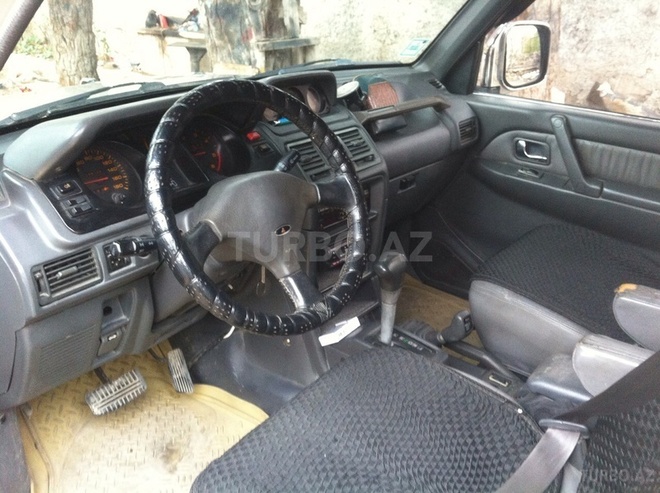 Mitsubishi Pajero 1993, 298,000 km - 2.5 l - Bakı