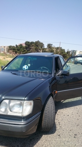Mercedes E 280 1995, 250,000 km - 2.8 л - Bakı