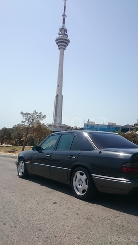 Mercedes E 280 1995, 250,000 km - 2.8 л - Bakı