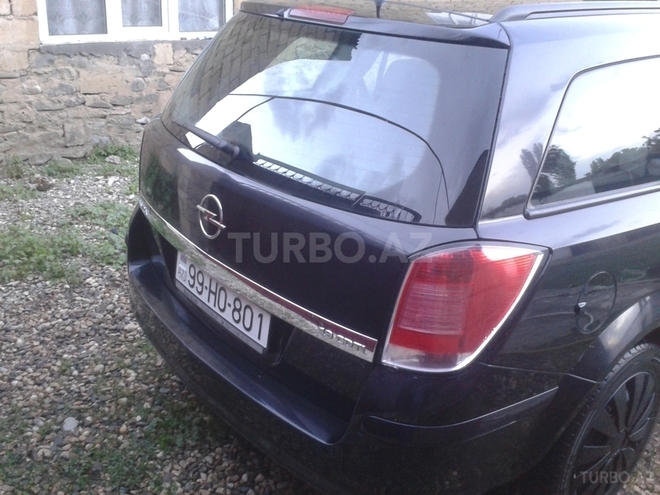 Opel Astra 2006, 200,000 km - 1.9 l - Bakı