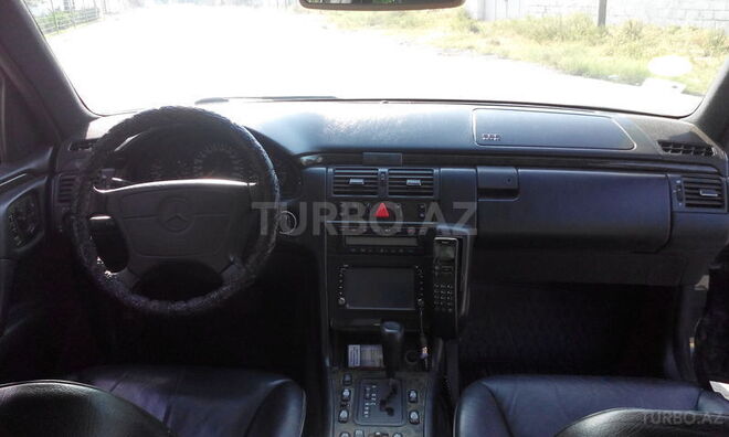 Mercedes E 280 1997, 313,500 km - 2.8 l - Bakı