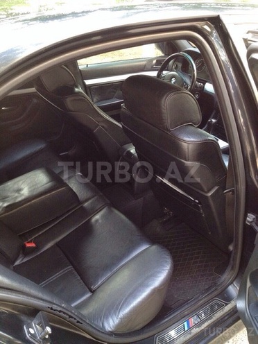 BMW 530 2001, 199,000 km - 3.0 л - Bakı